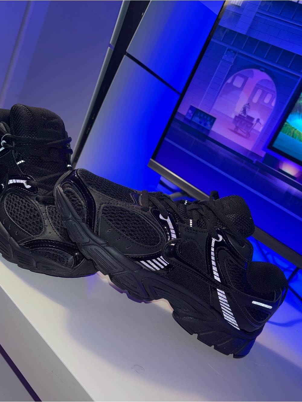 Nike Kids Black Reflective Mesh Sneakers V5 RNR - Picture 7 of 11